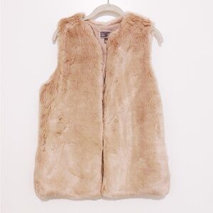 Chelsea28 Pink Faux Fur Vest